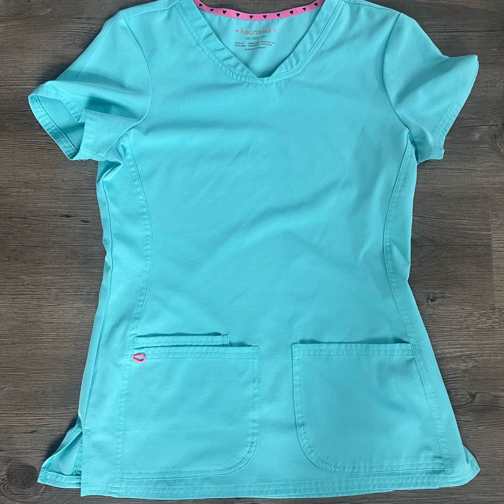 Scrub top